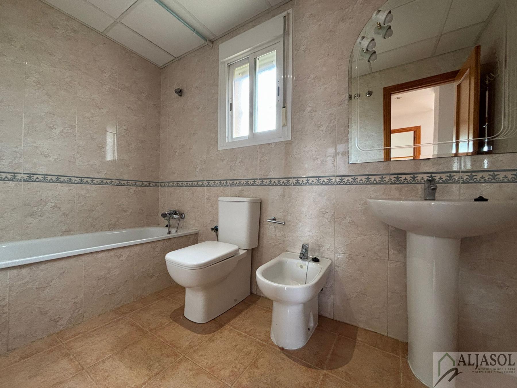 For rent of house in Bollullos de la Mitación