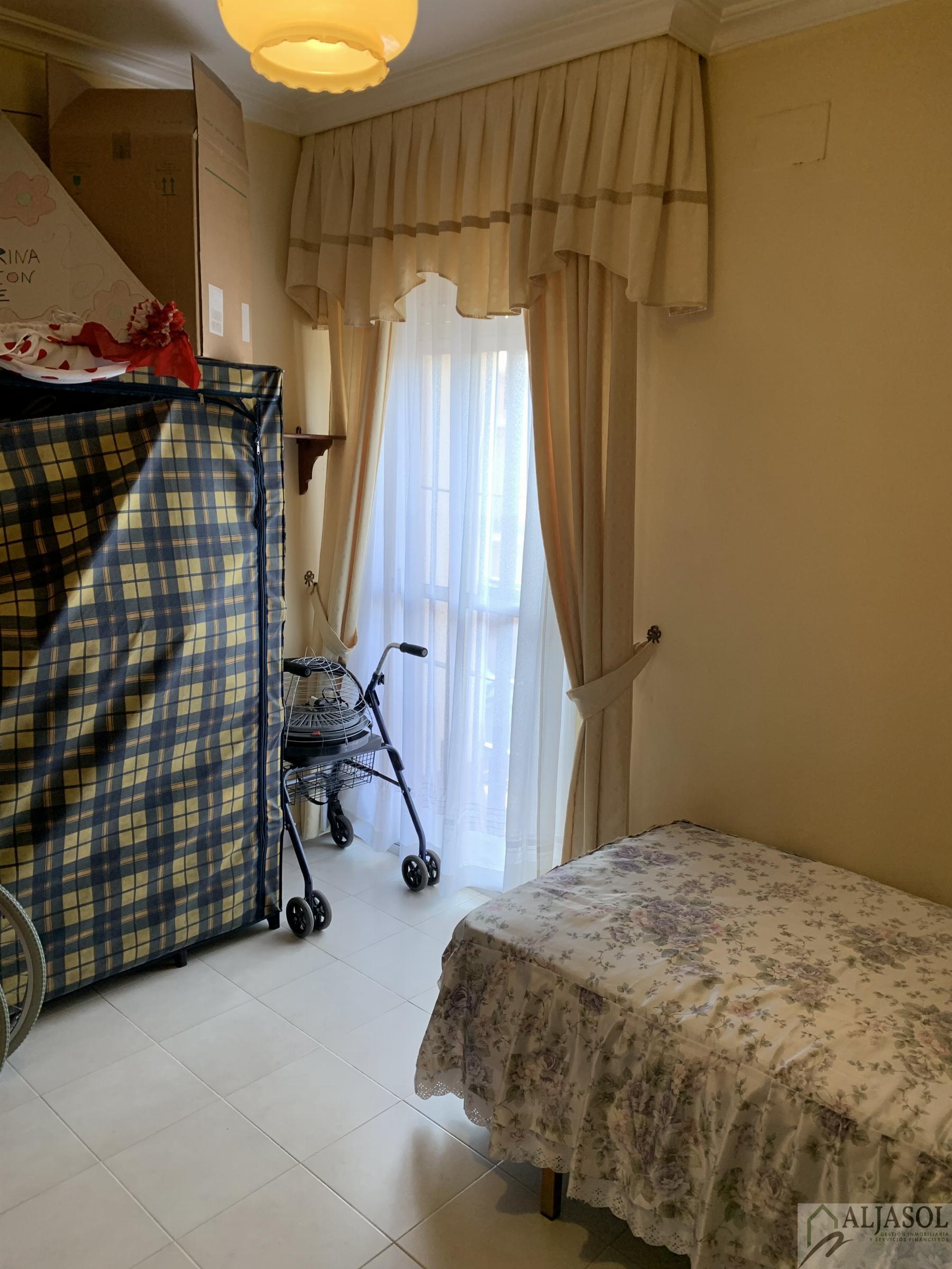 For sale of house in Bormujos