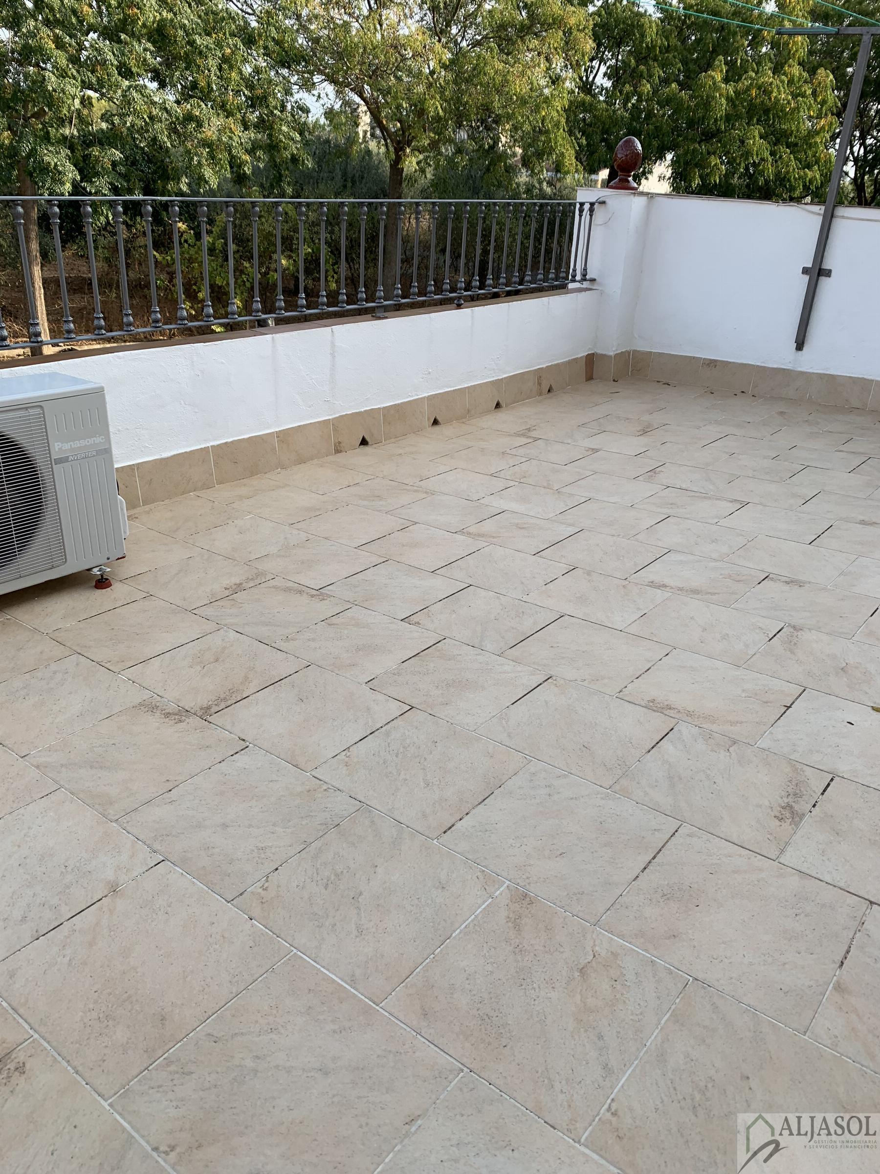 For sale of house in Bormujos