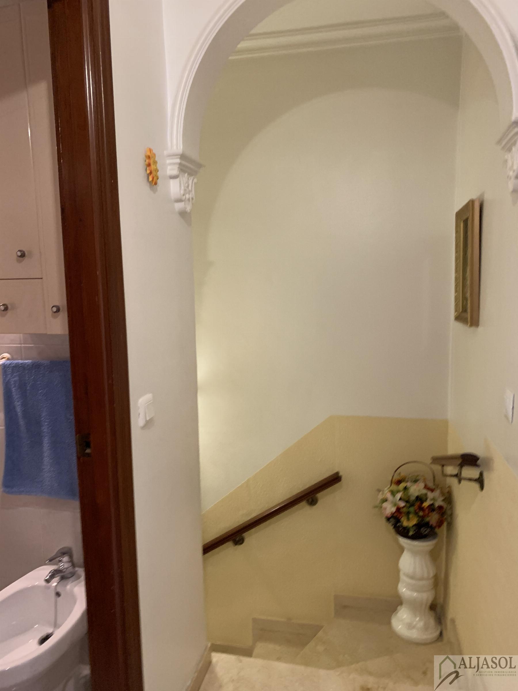 For sale of house in Bormujos