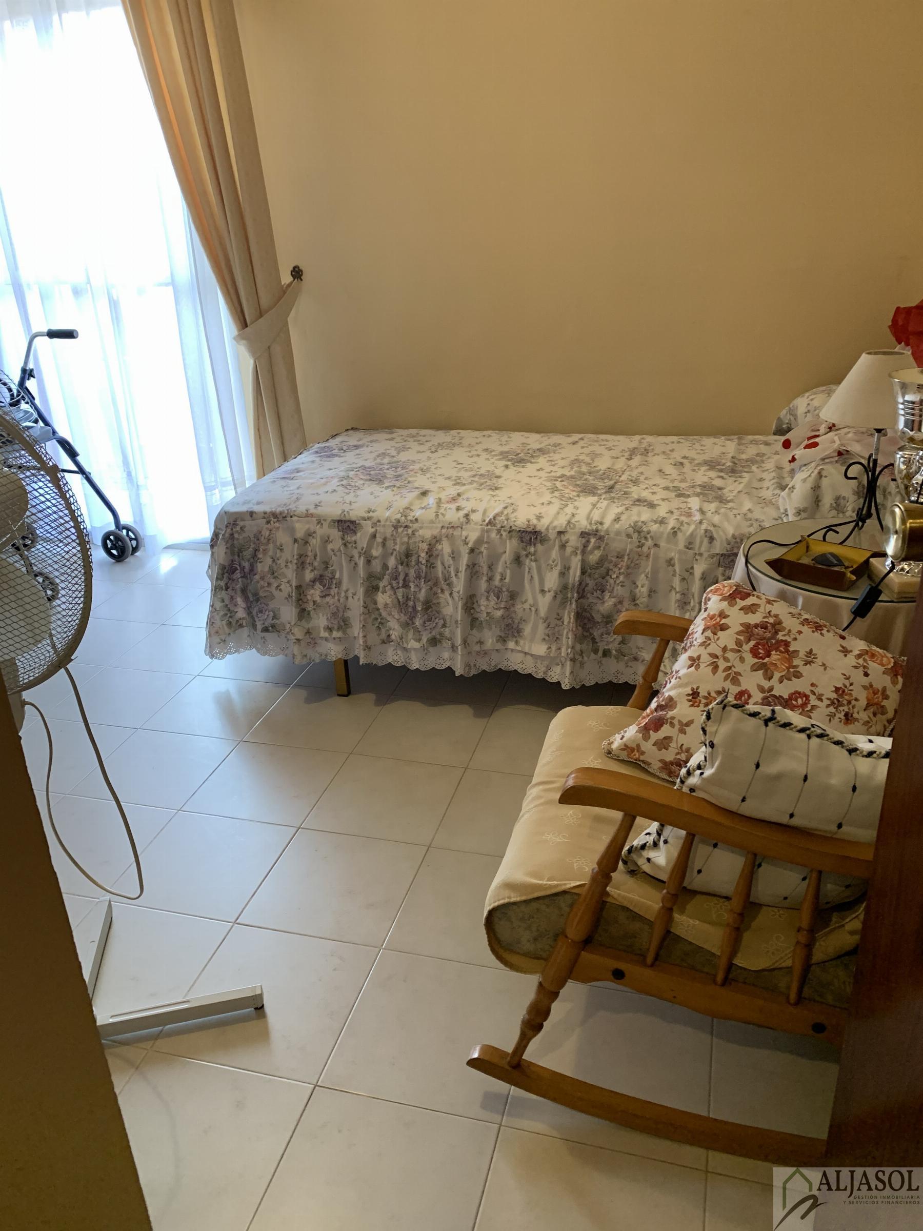 For sale of house in Bormujos