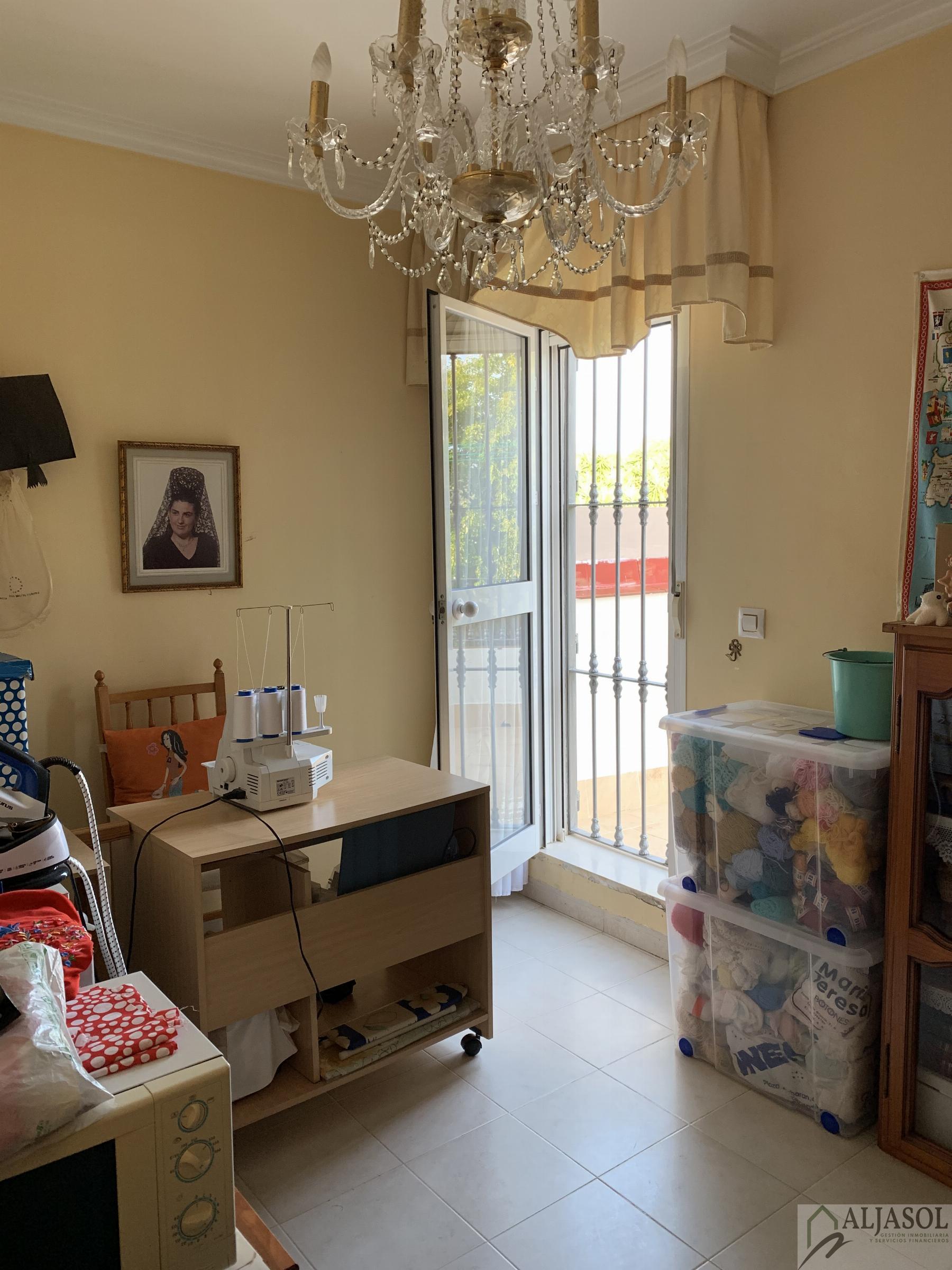 For sale of house in Bormujos