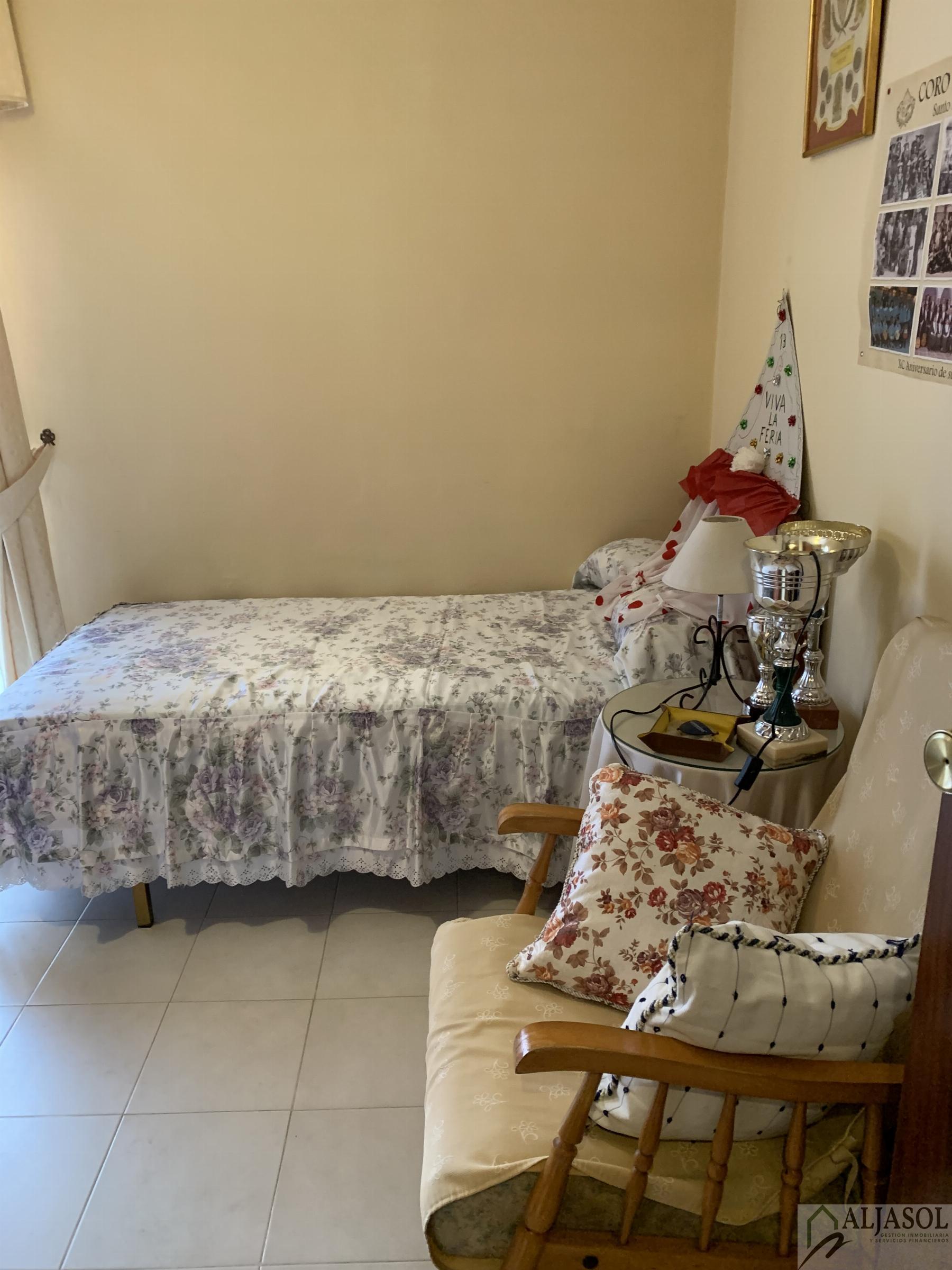 For sale of house in Bormujos