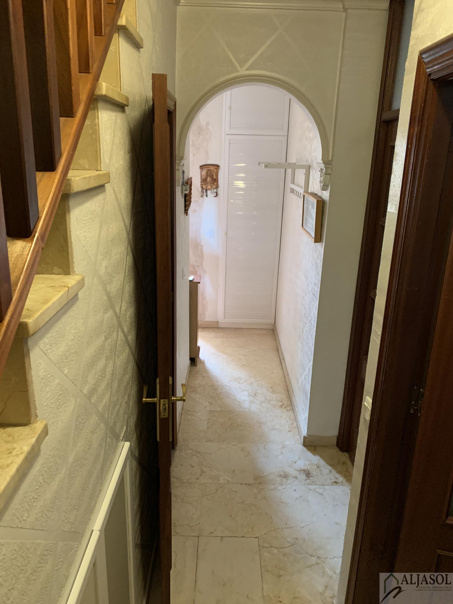 For sale of house in Bormujos