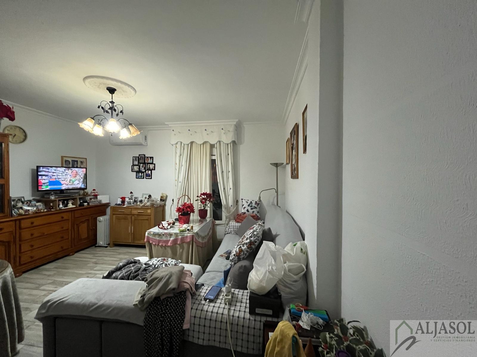 For sale of house in Bormujos