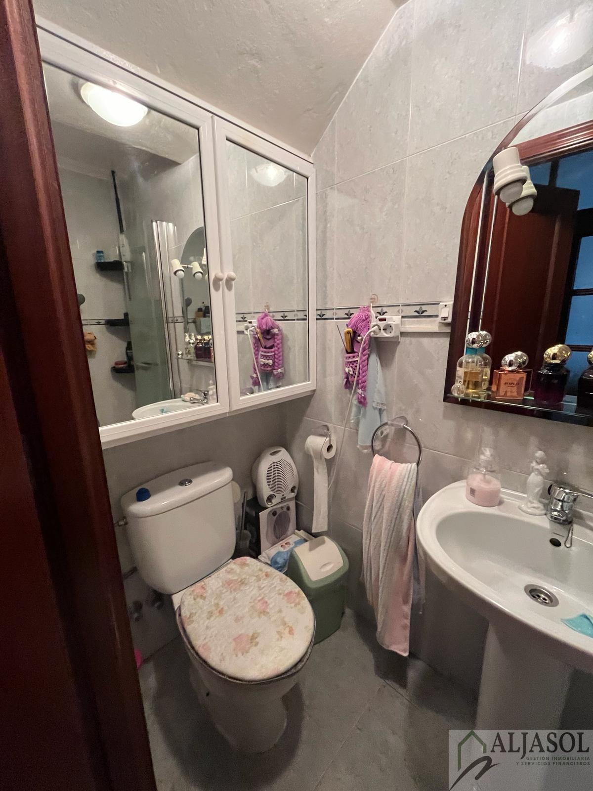 For sale of house in Bormujos