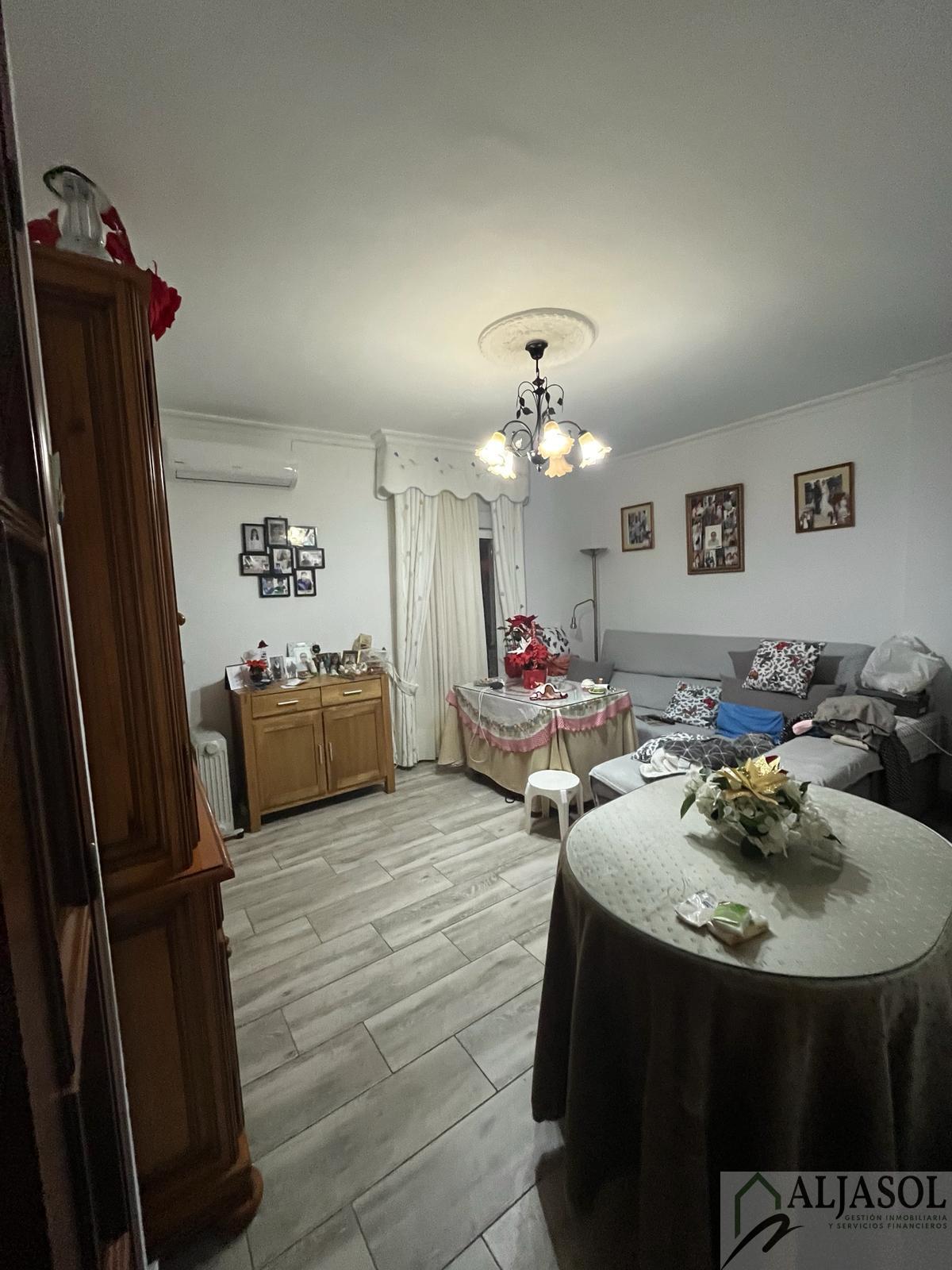 For sale of house in Bormujos