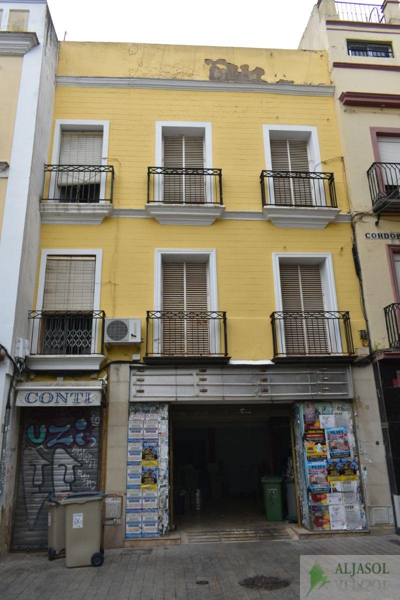 For sale of house in Sevilla