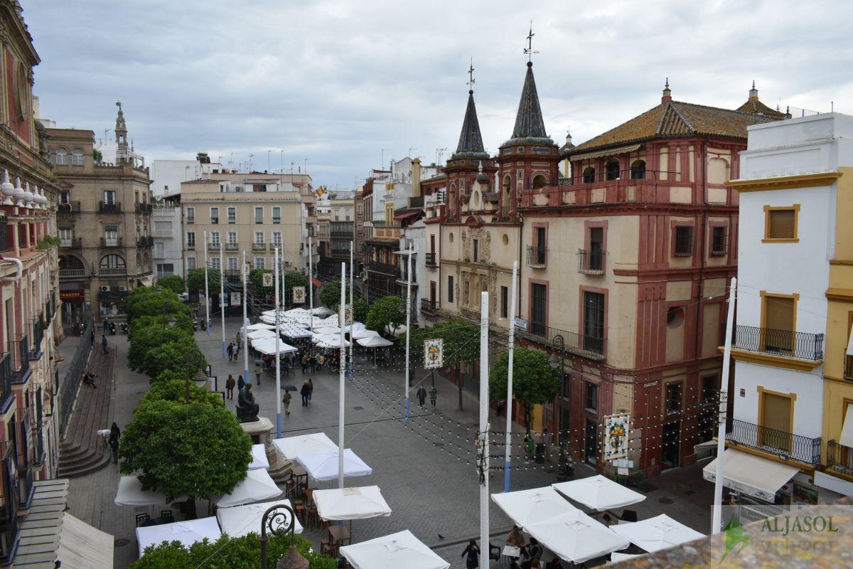 For sale of house in Sevilla