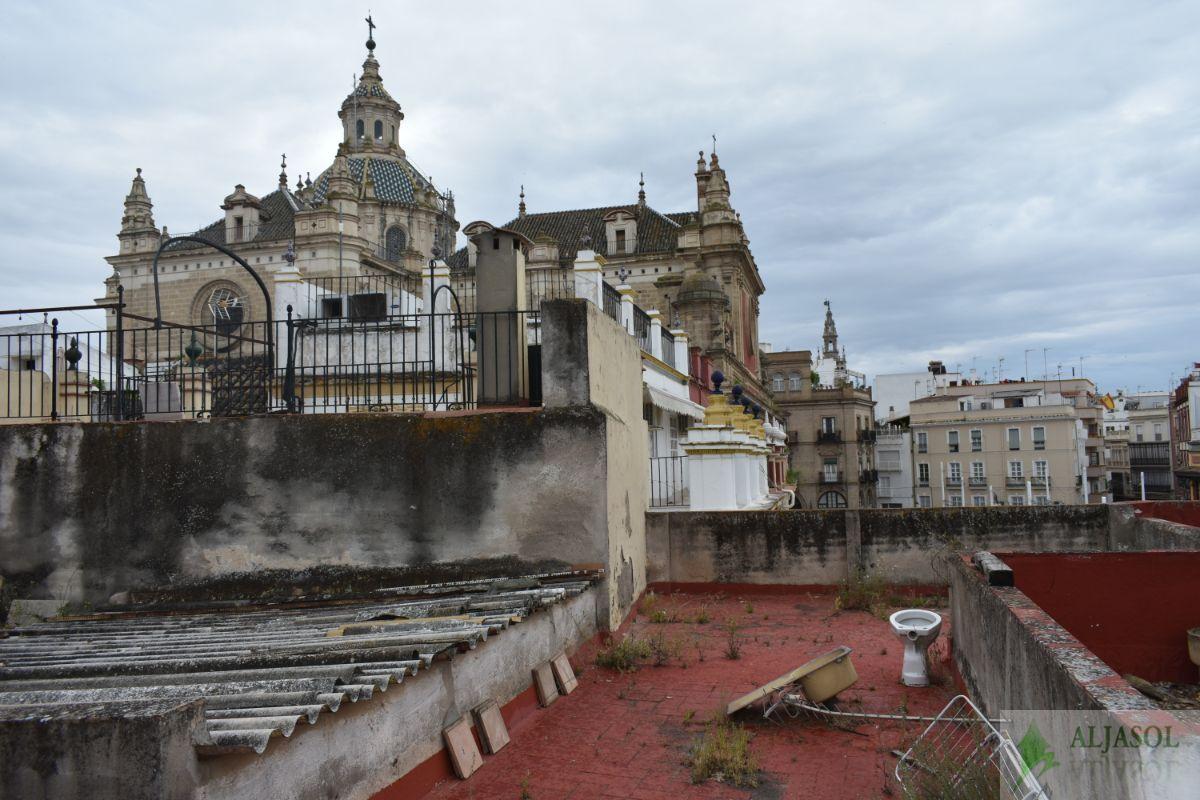 For sale of house in Sevilla