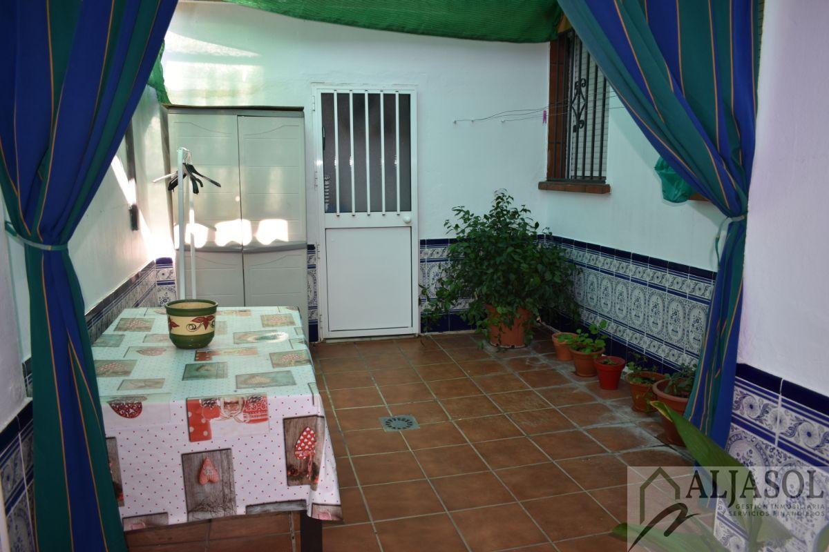 For sale of flat in Villanueva del Ariscal
