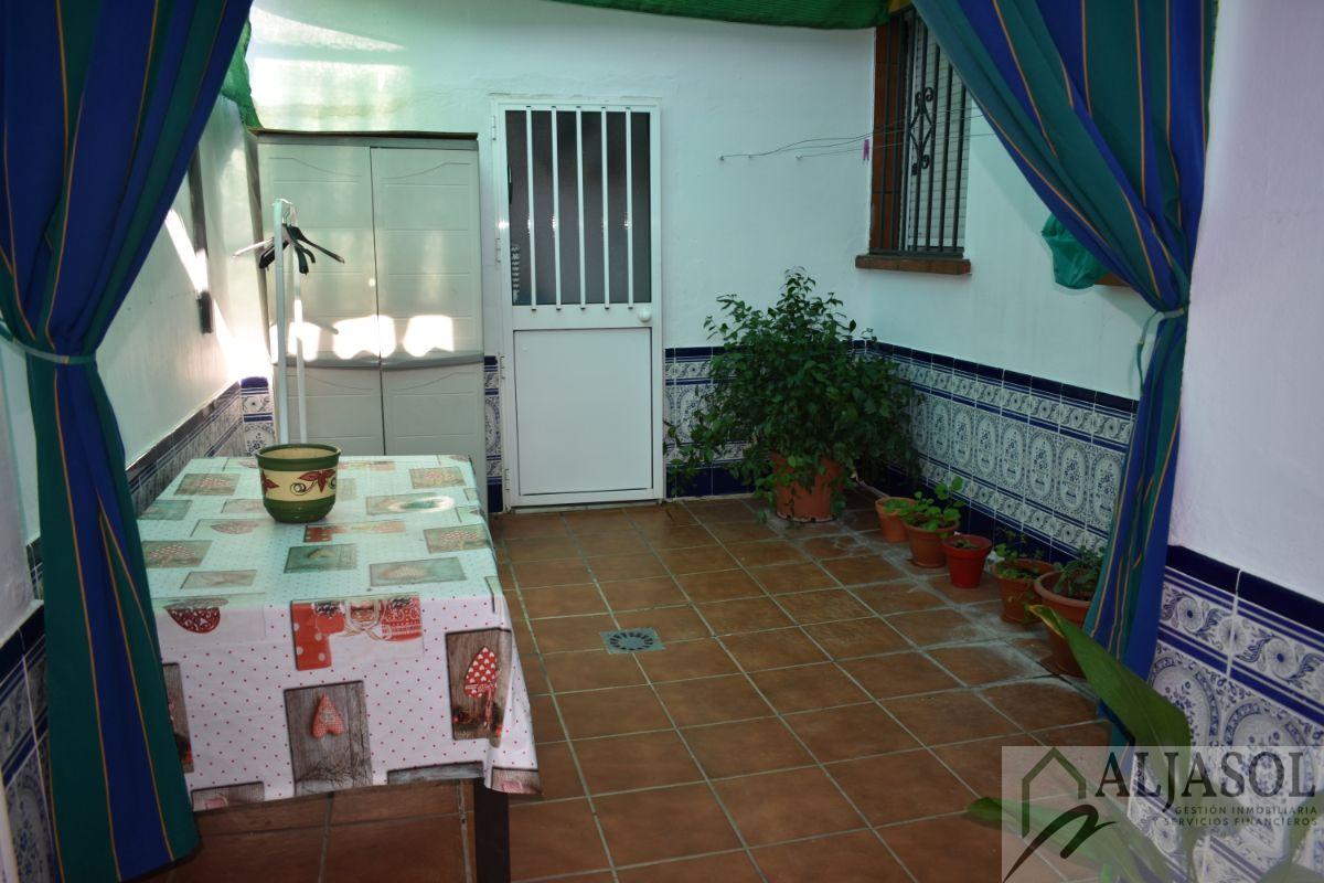 For sale of flat in Villanueva del Ariscal