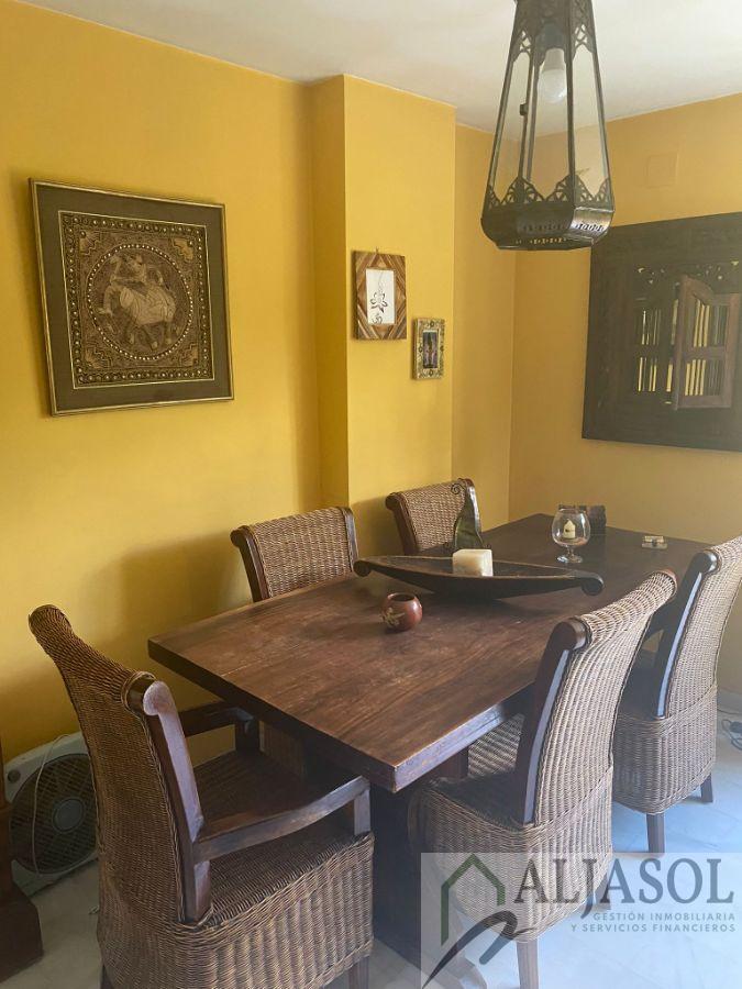 For sale of chalet in Espartinas