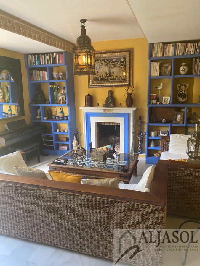 For sale of chalet in Espartinas