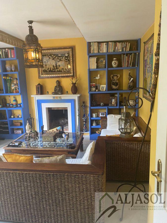 For sale of chalet in Espartinas