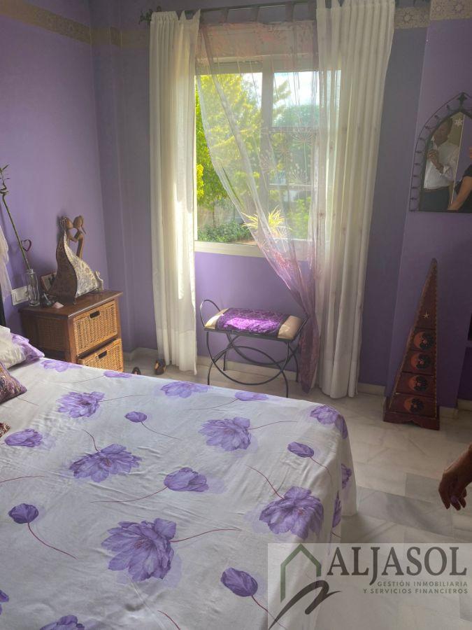 For sale of chalet in Espartinas