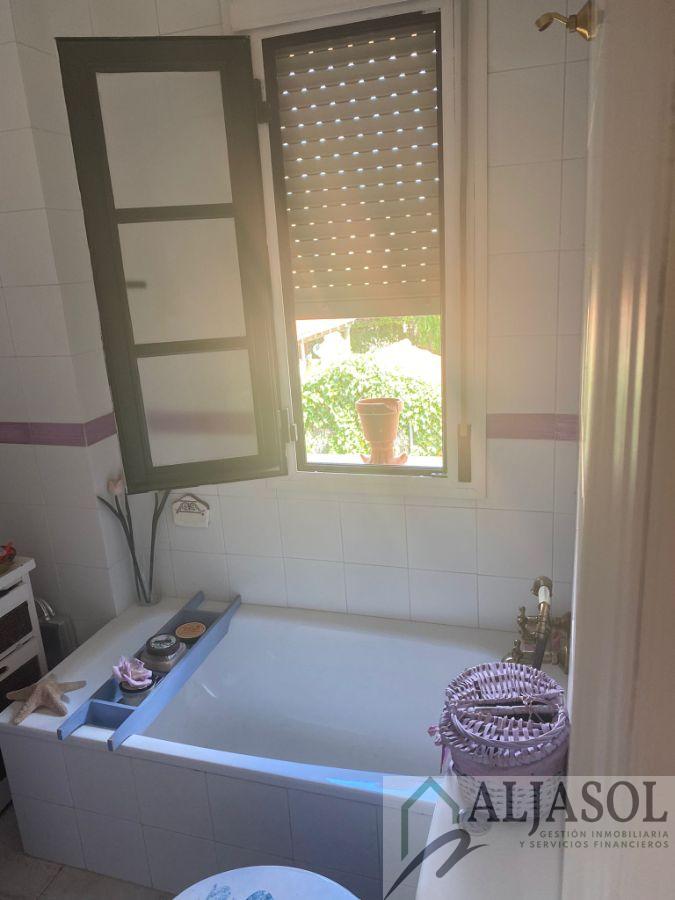 For sale of chalet in Espartinas