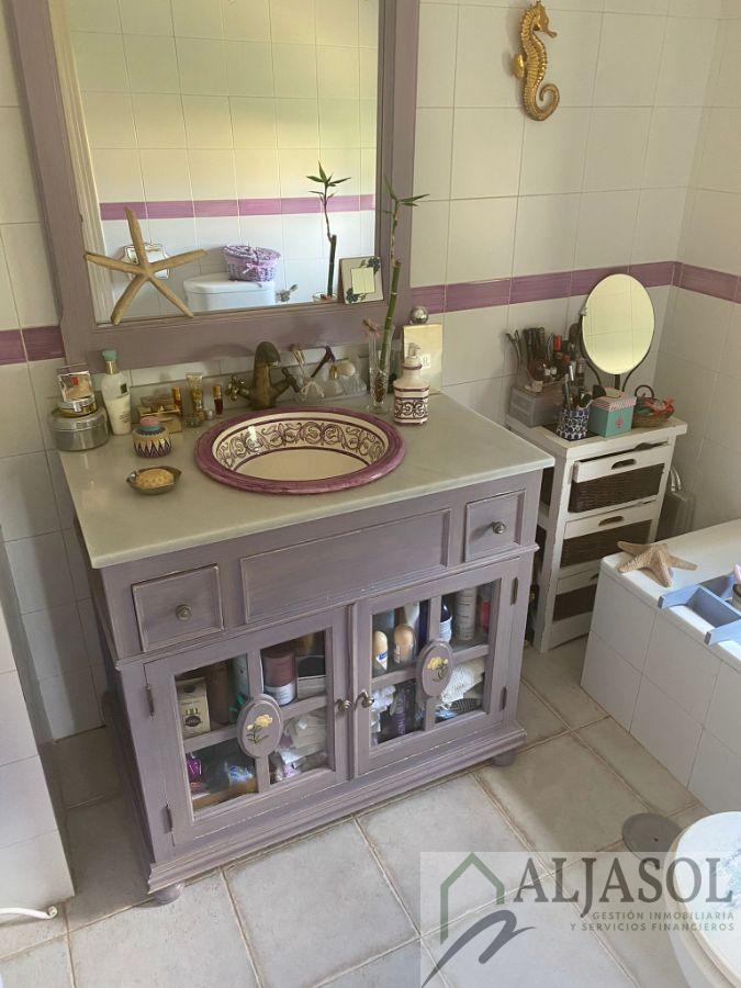 For sale of chalet in Espartinas
