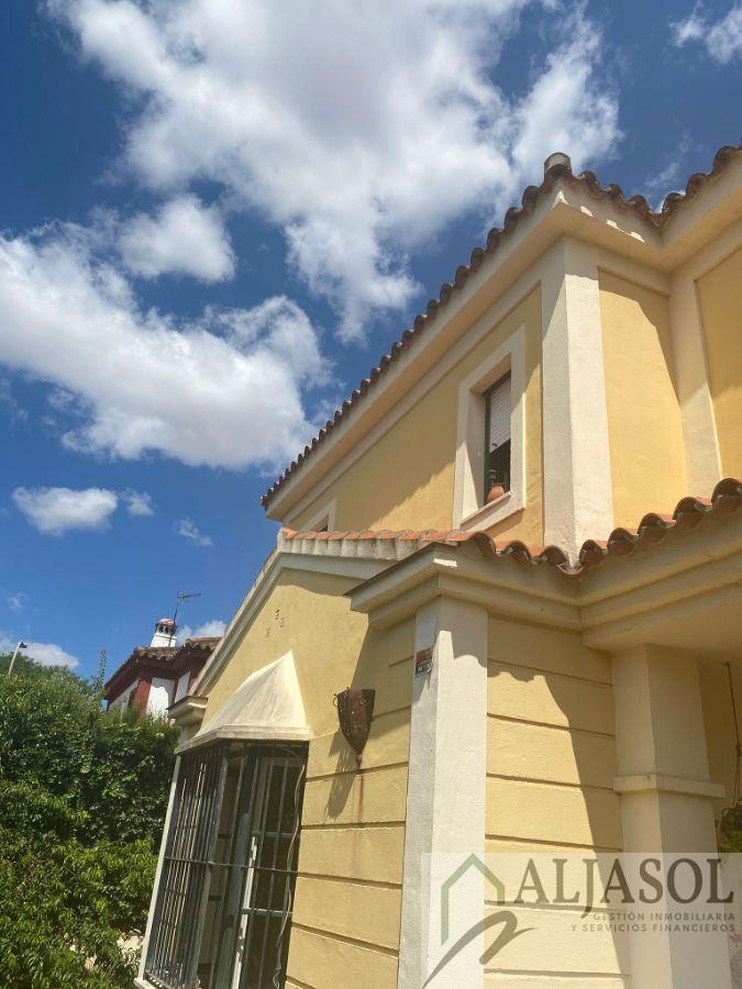 For sale of chalet in Espartinas