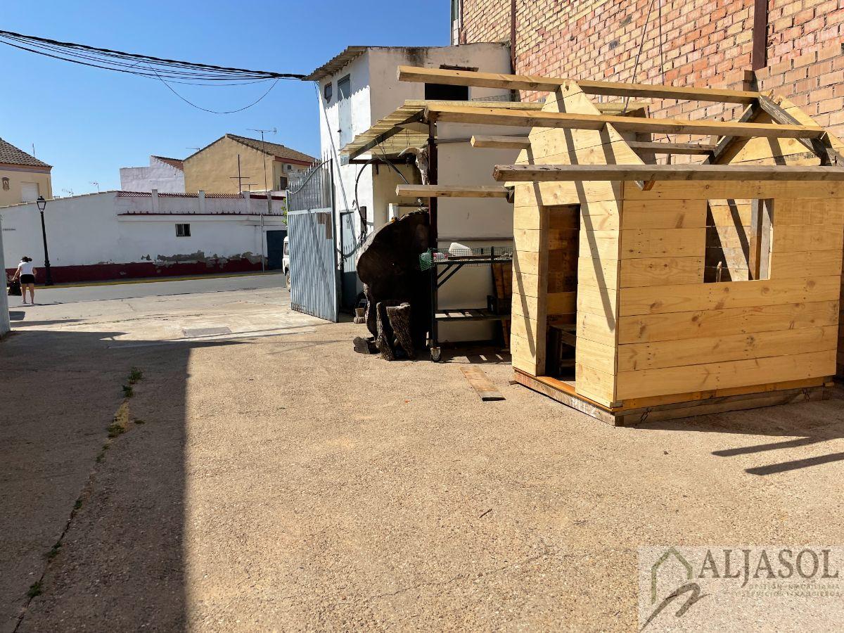 For sale of land in Umbrete