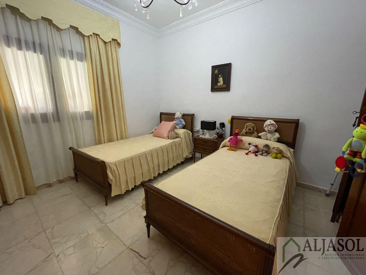 For sale of flat in Bollullos de la Mitación