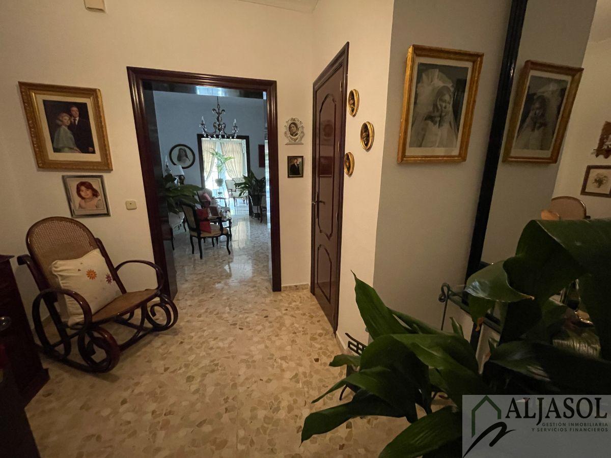 For sale of flat in Bollullos de la Mitación