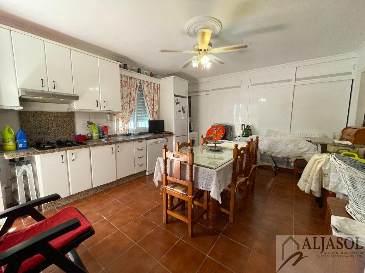 For sale of flat in Bollullos de la Mitación