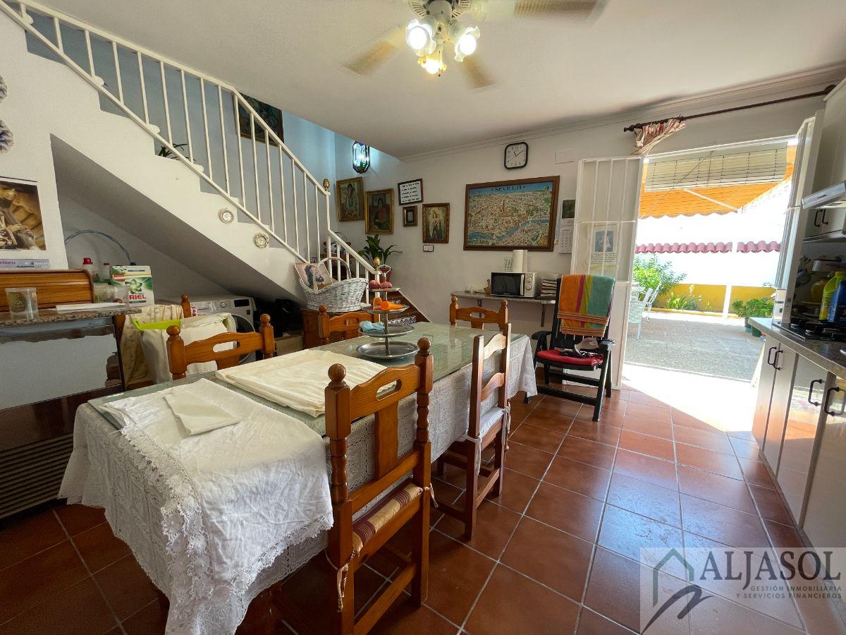 For sale of flat in Bollullos de la Mitación