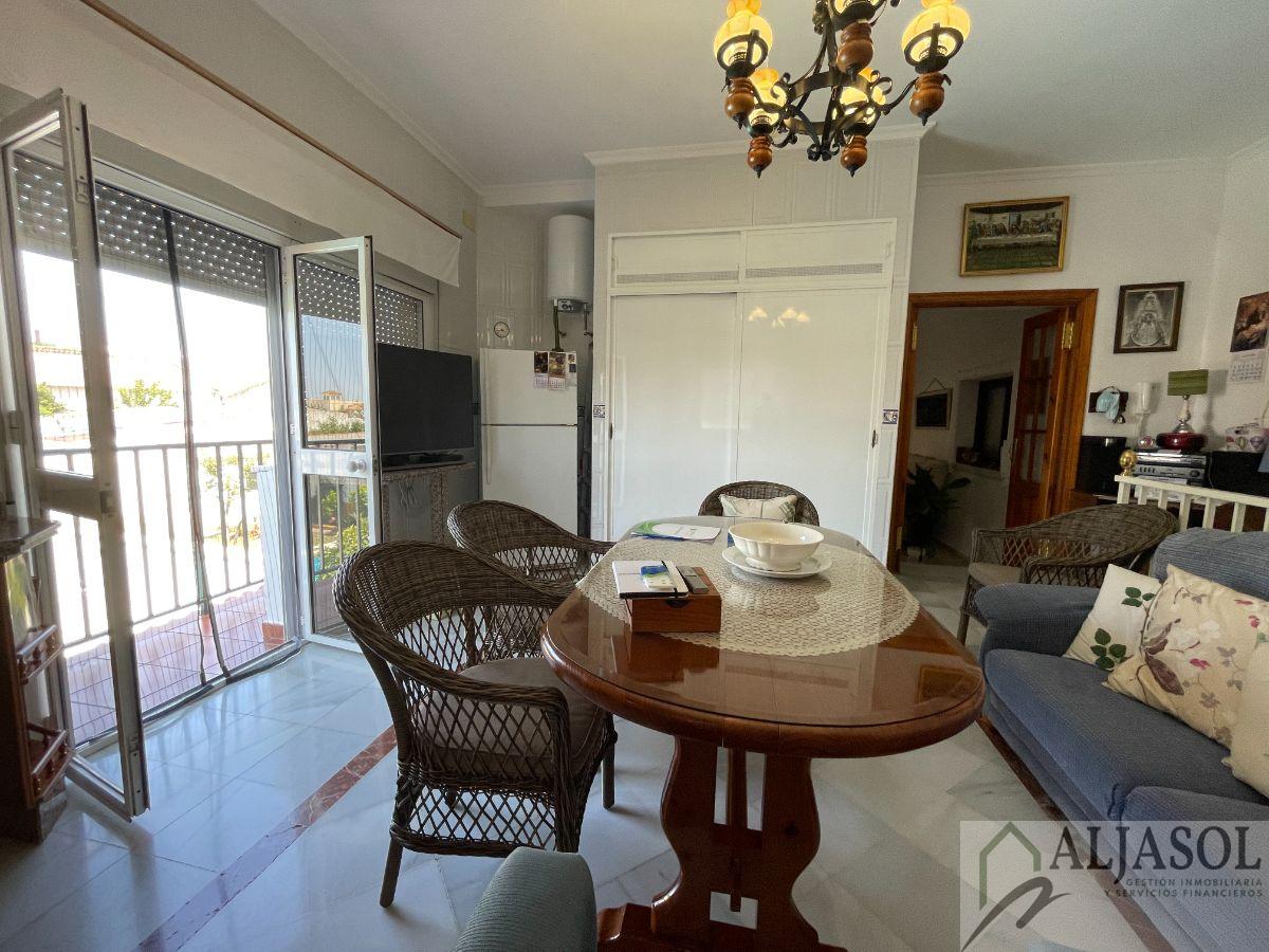 For sale of flat in Bollullos de la Mitación