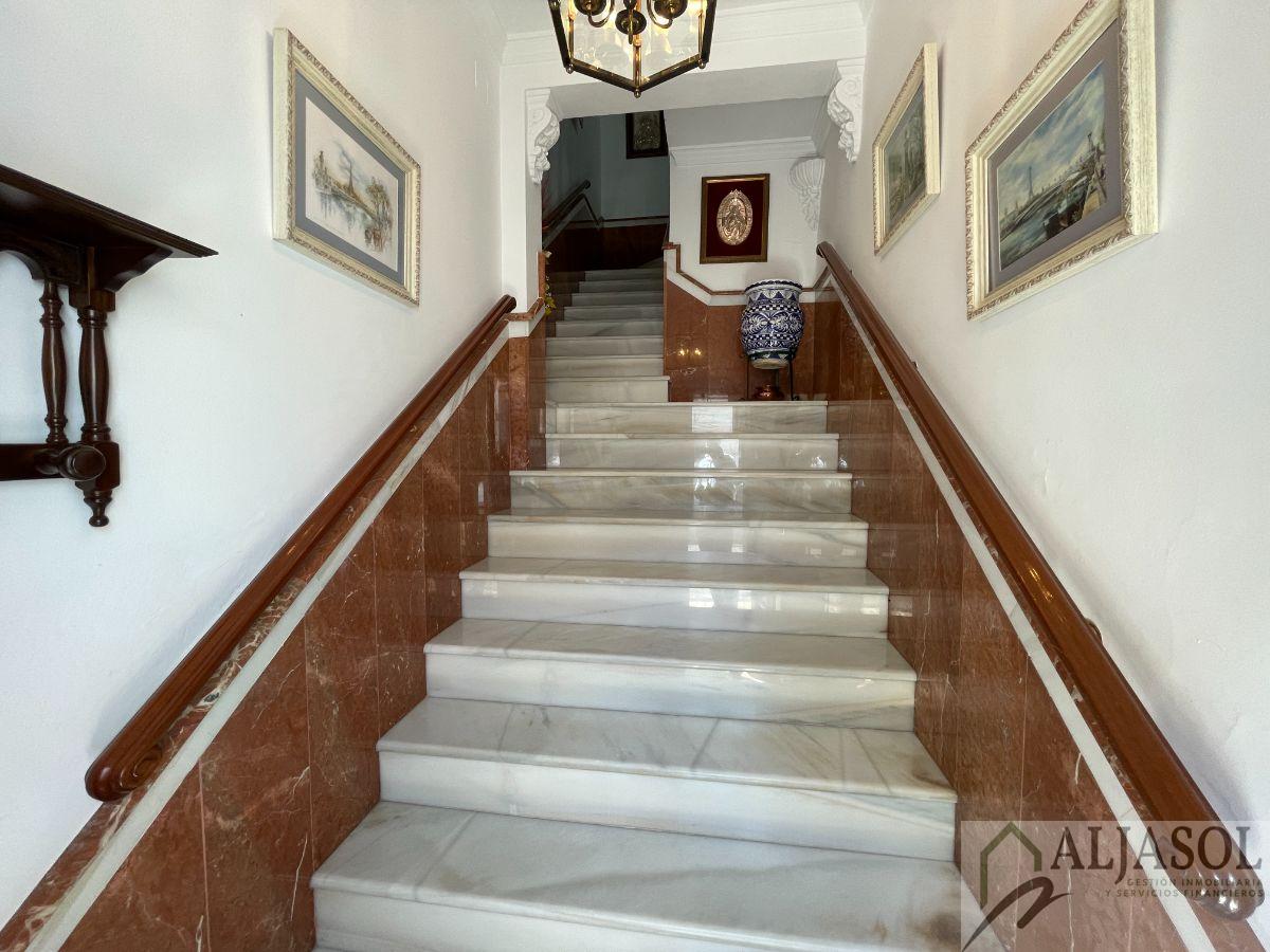 For sale of flat in Bollullos de la Mitación