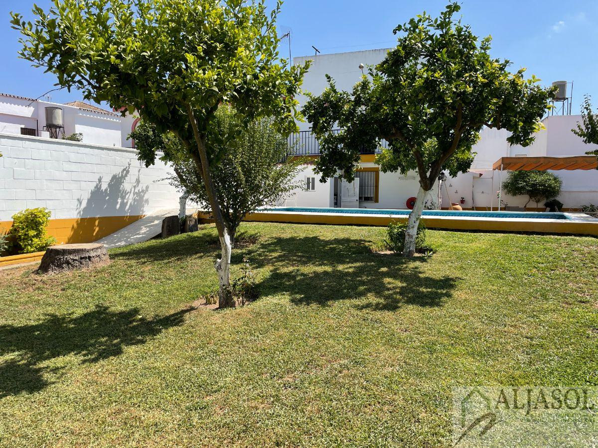 For sale of flat in Bollullos de la Mitación