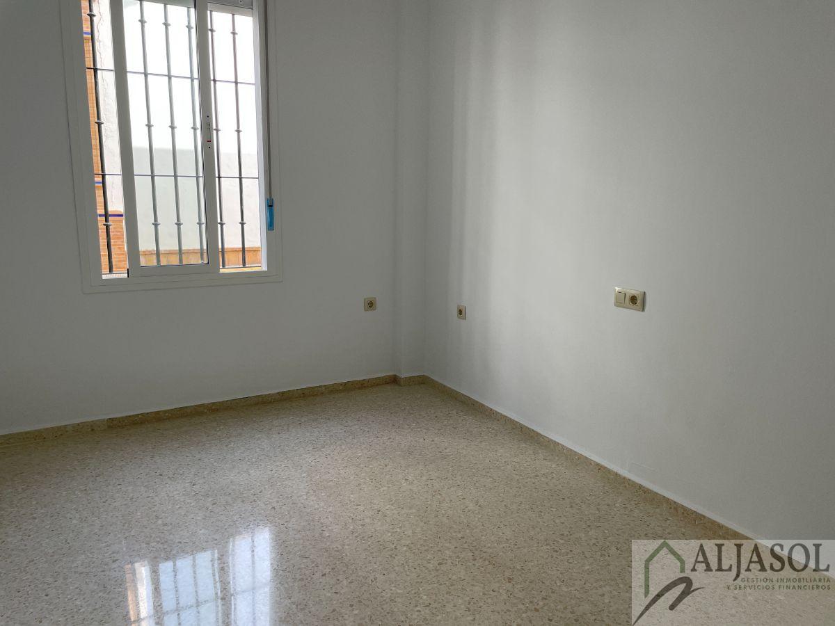 For sale of flat in Bollullos de la Mitación