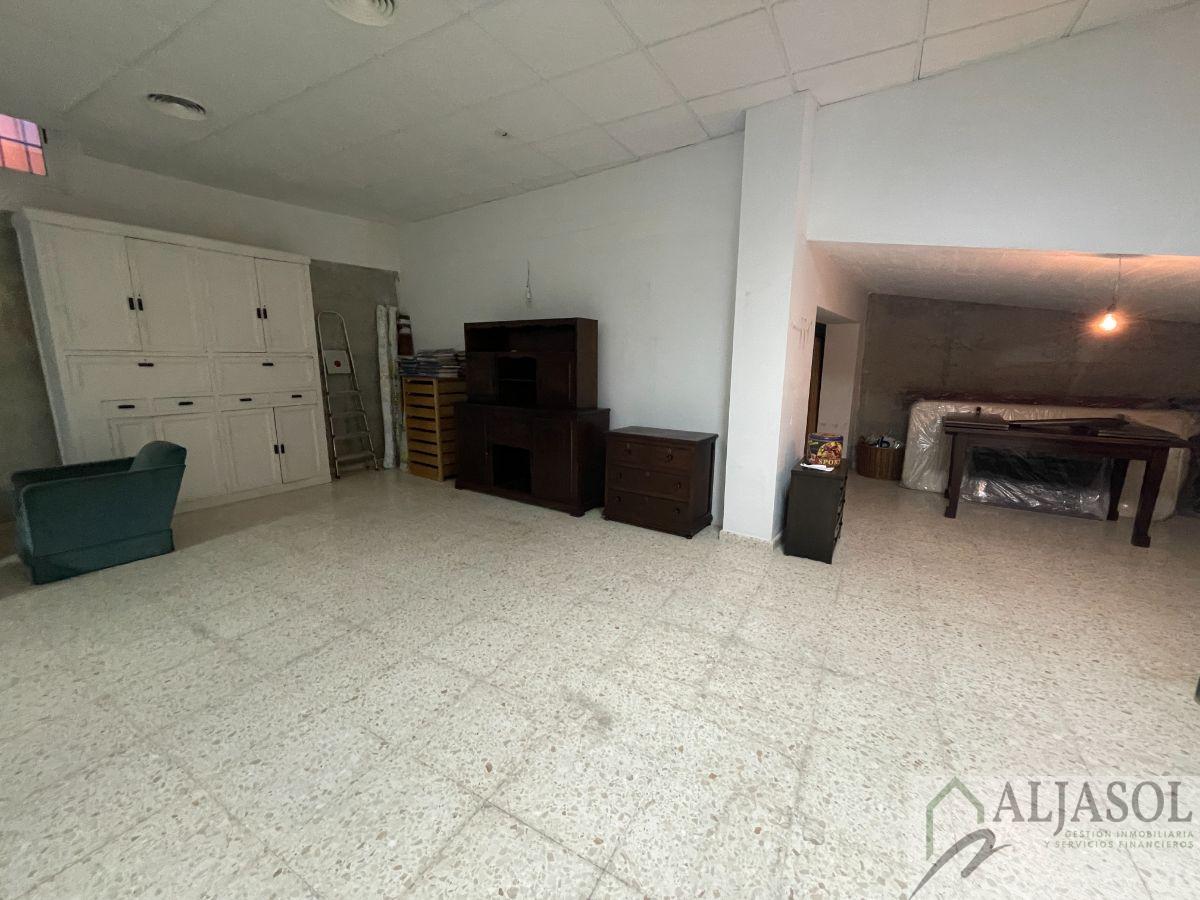 Venta de local comercial en Mairena del Aljarafe