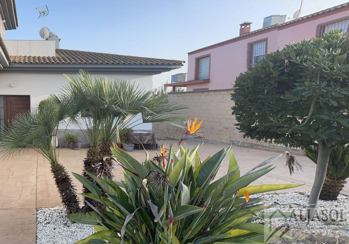 Venta de chalet en Palomares del Río