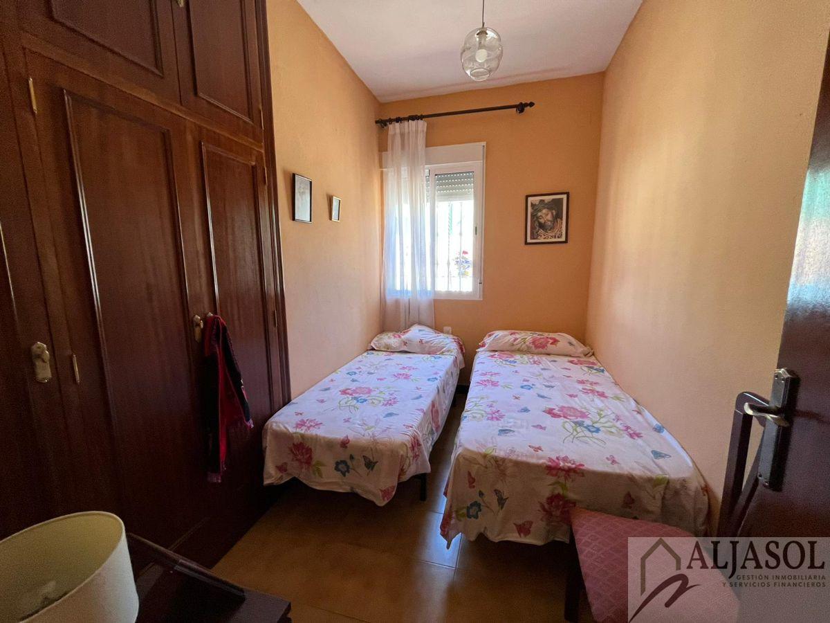 Venta de chalet en Sanlúcar la Mayor
