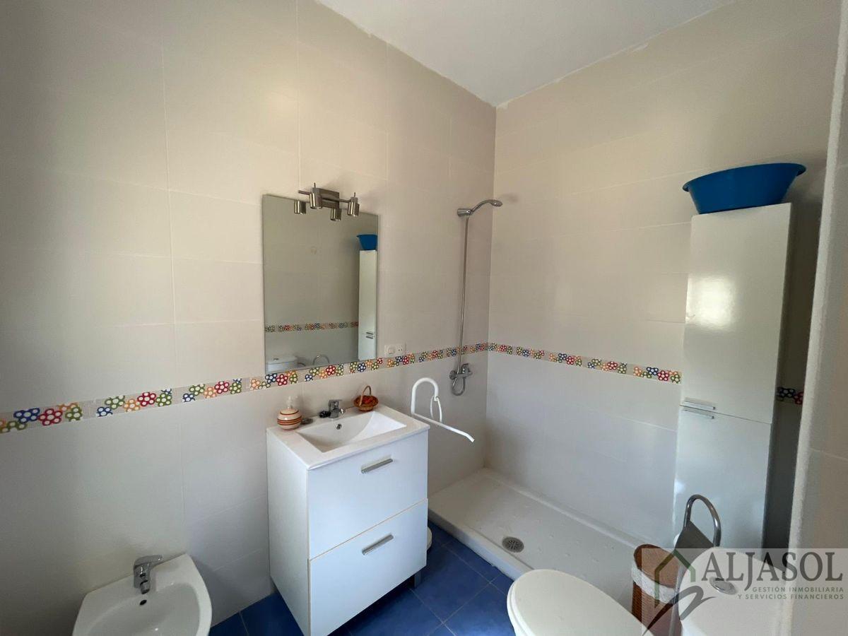 Venta de chalet en Sanlúcar la Mayor
