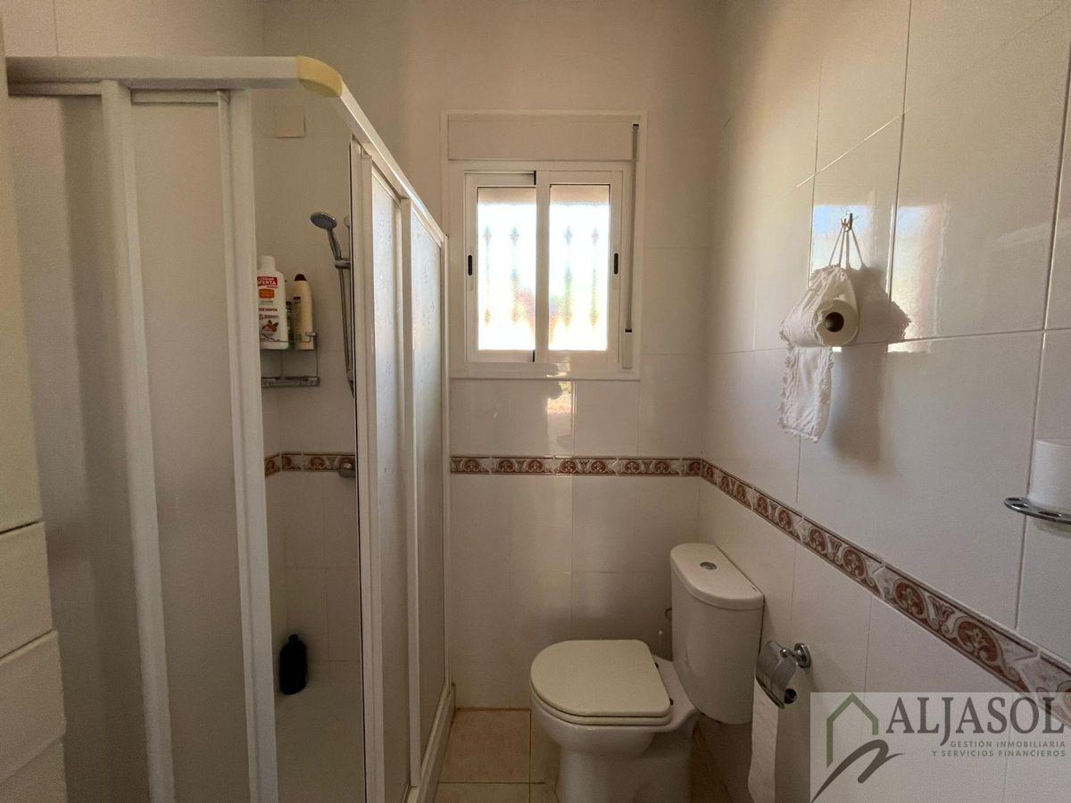 Venta de chalet en Sanlúcar la Mayor