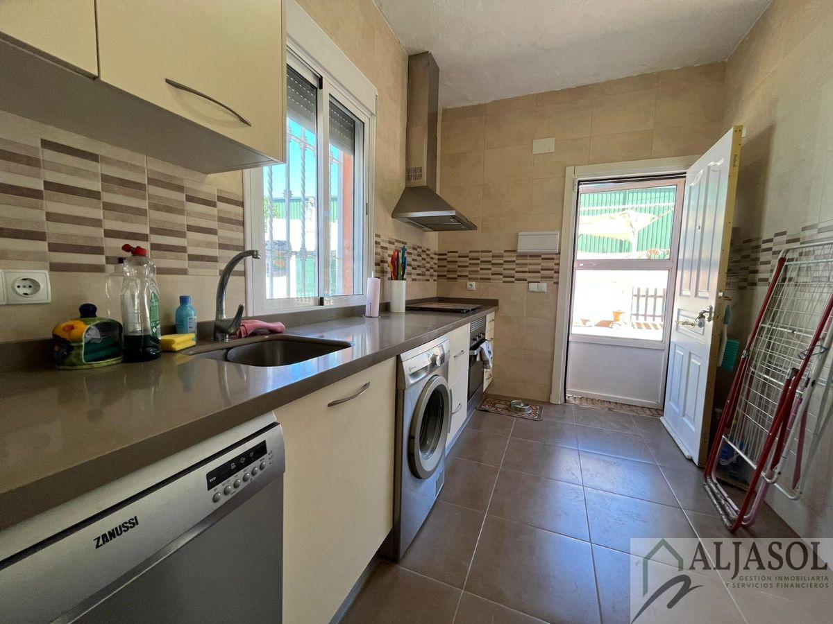 Venta de chalet en Sanlúcar la Mayor