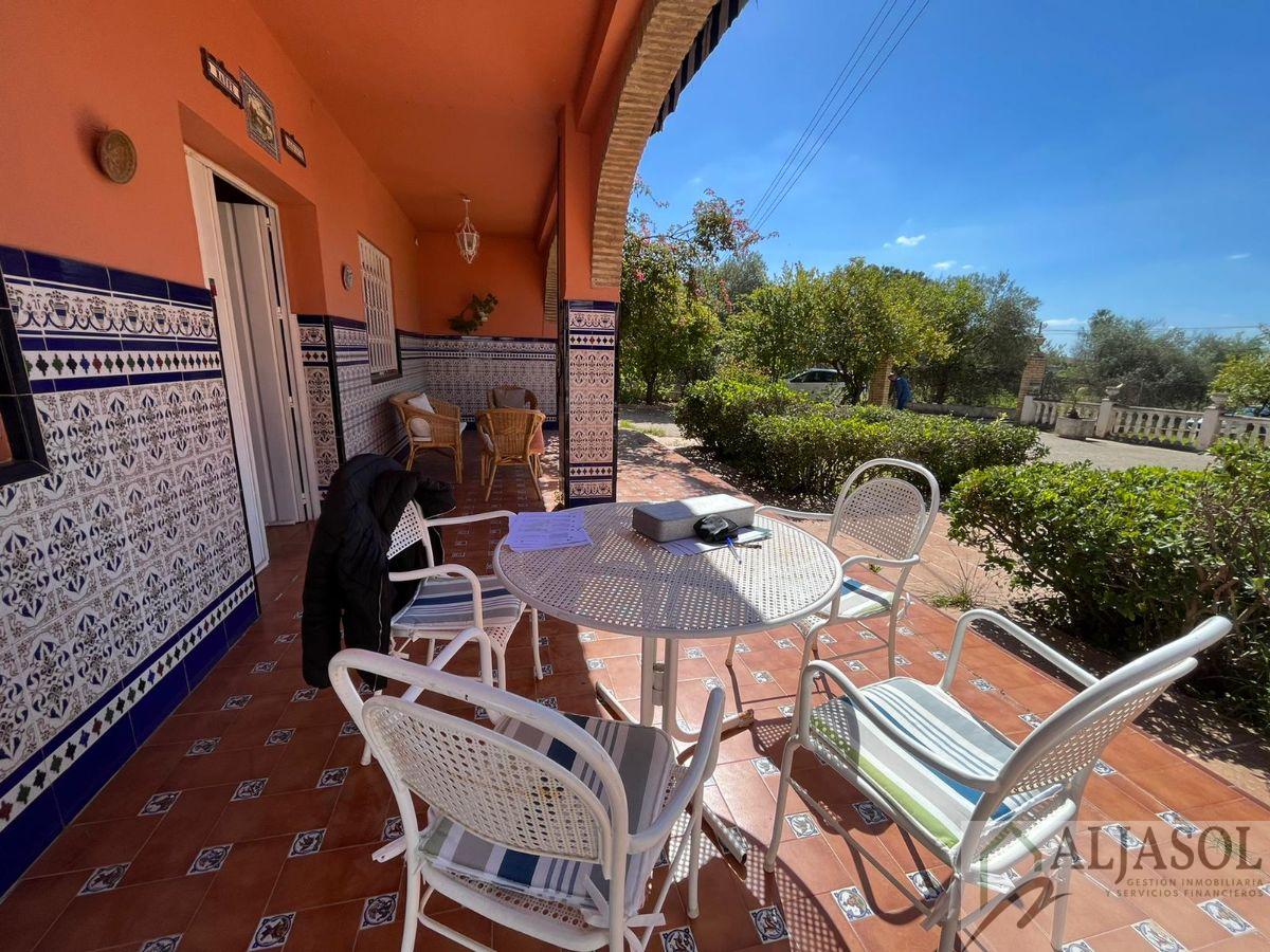 Venta de chalet en Sanlúcar la Mayor