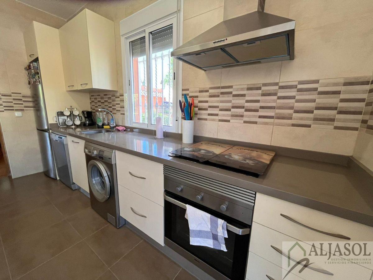 Venta de chalet en Sanlúcar la Mayor