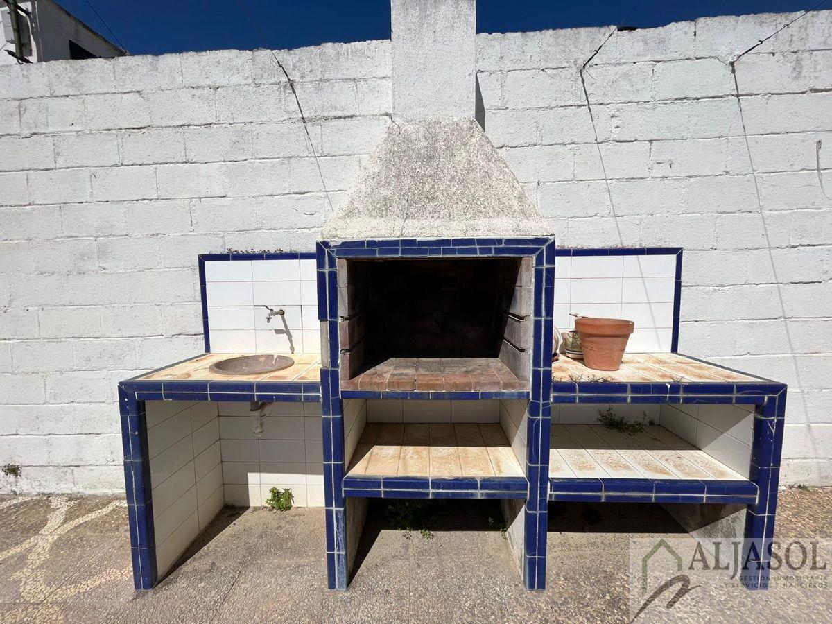Venta de chalet en Sanlúcar la Mayor