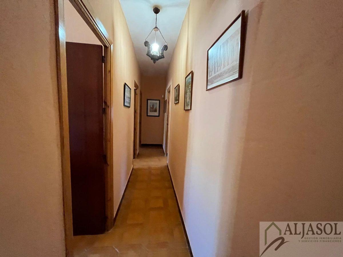 Venta de chalet en Sanlúcar la Mayor