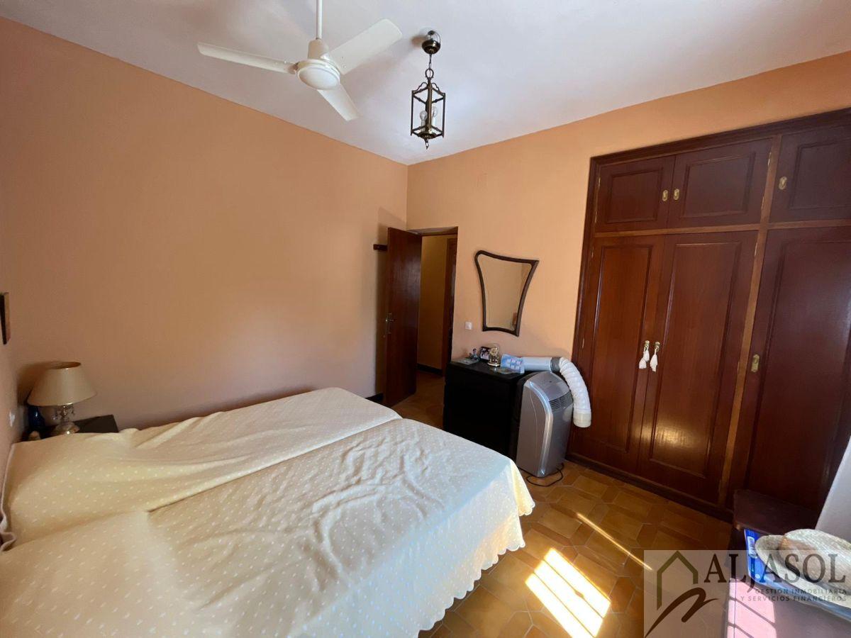 Venta de chalet en Sanlúcar la Mayor