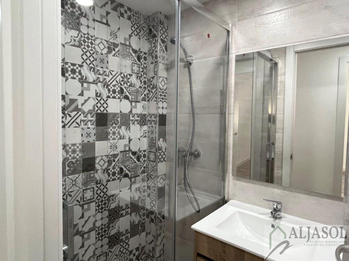 For rent of flat in Castilleja de la Cuesta