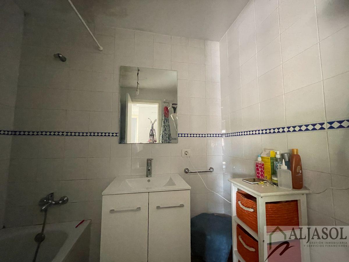 For sale of flat in Dos Hermanas