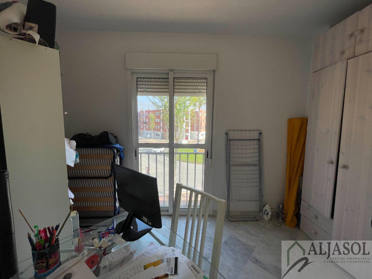 For sale of flat in Dos Hermanas
