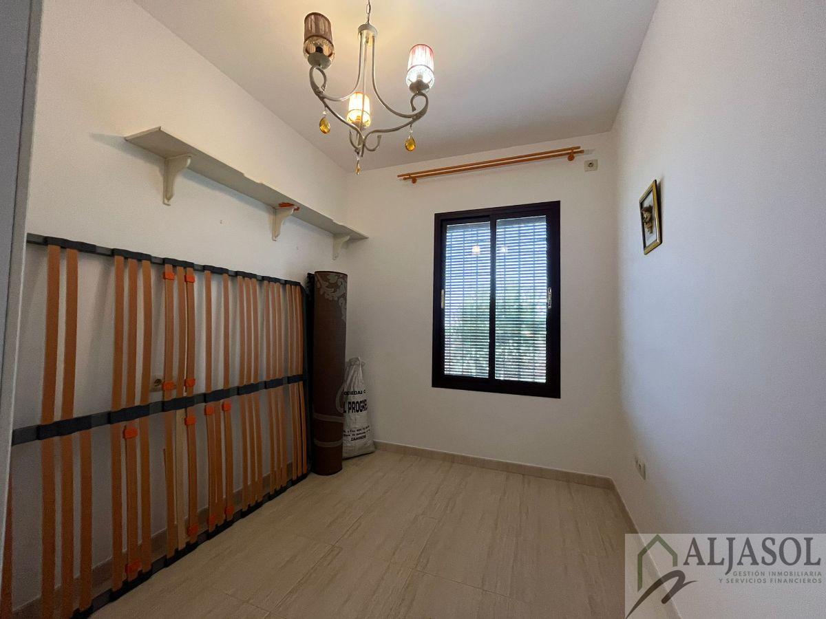 For sale of chalet in Almensilla