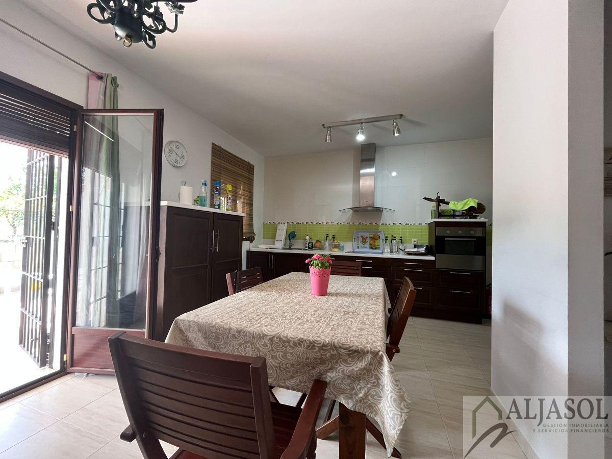 Venta de chalet en Almensilla