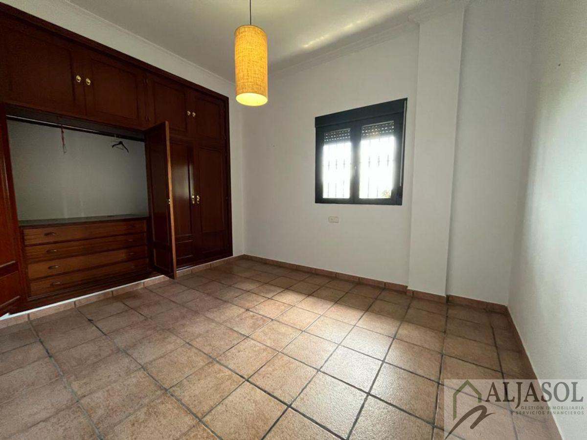For sale of chalet in Bollullos de la Mitación