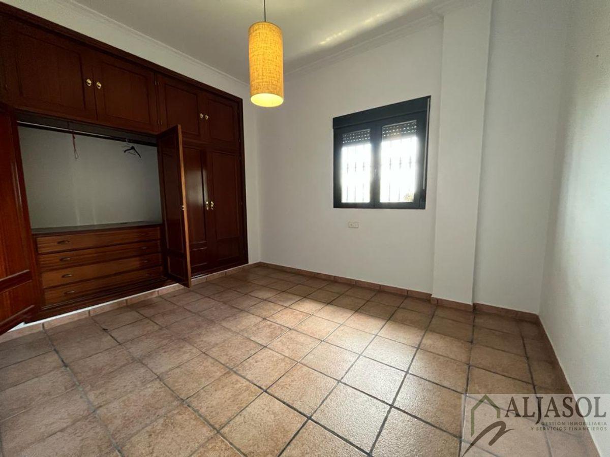 For sale of chalet in Bollullos de la Mitación